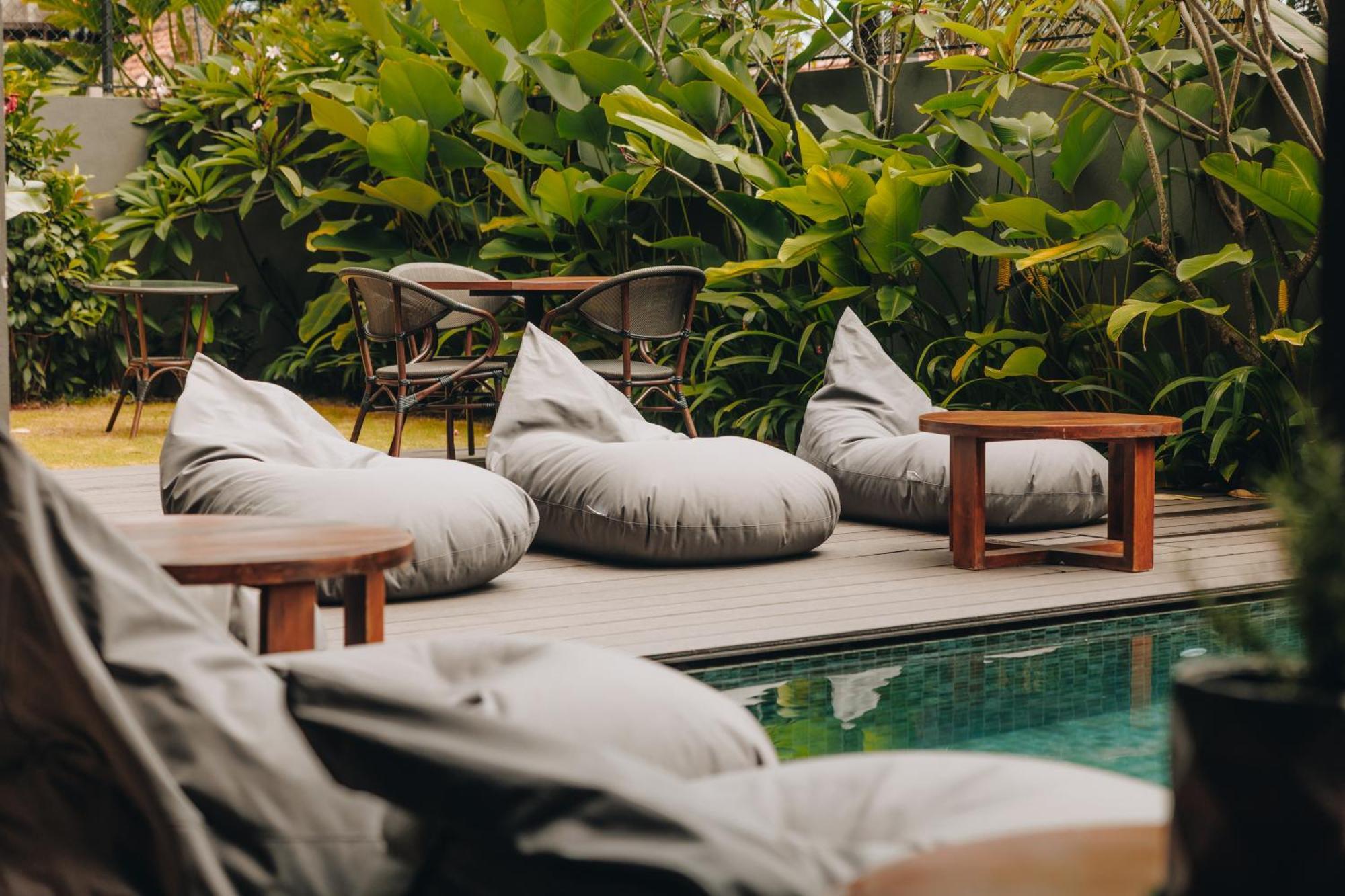 Bohemian Nest Hotel Negombo Exterior photo
